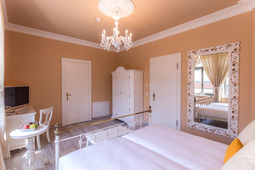 Grande Albergo Giancarlo Weimar  Room photo